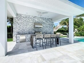 Building Photo - 8600 Hata St