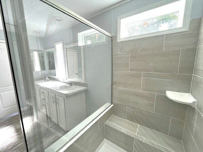 Foto del edificio - 5456 Ryegrass Ct