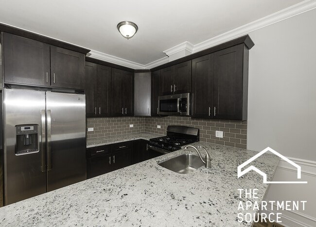 Foto del edificio - 2346 W Grand Ave