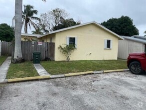 Building Photo - 212 Walker Ave