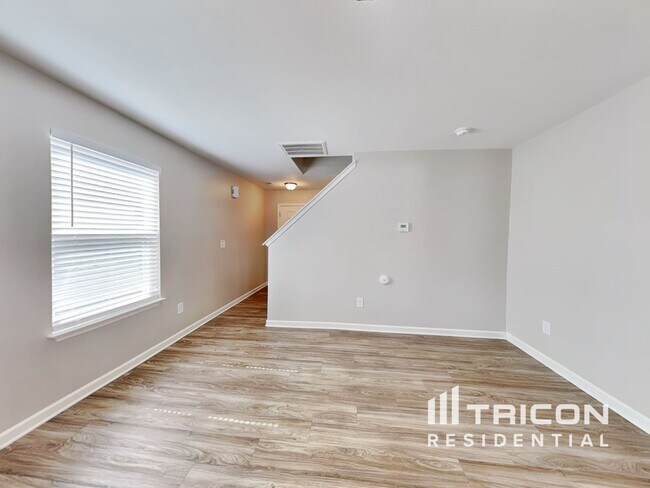 Foto del edificio - 4079 Village Park Ct