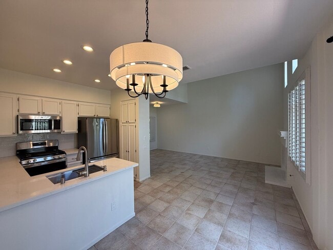 Building Photo - 3B/2.5BA 1,445 Home in Carmel Valley Now A...