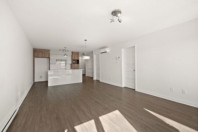 Photo du bâtiment - 1375 Crois Sherwood