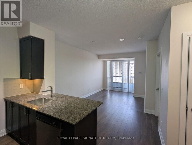 Photo du bâtiment - 18 Graydon Hall Dr