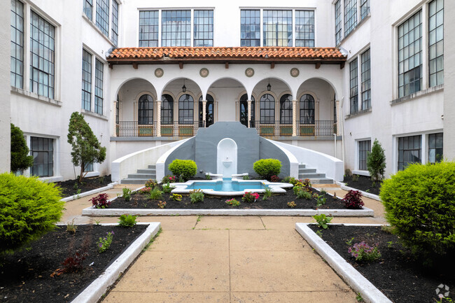 Patio - Seville Lofts