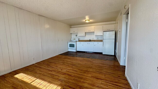 Foto del edificio - Move-in ready 1-bedroom condo