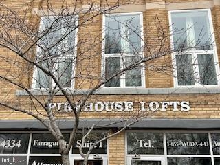 Foto del edificio - 4334 Farragut St