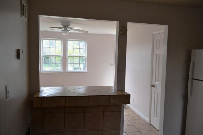 Foto del edificio - Apartment for Rent