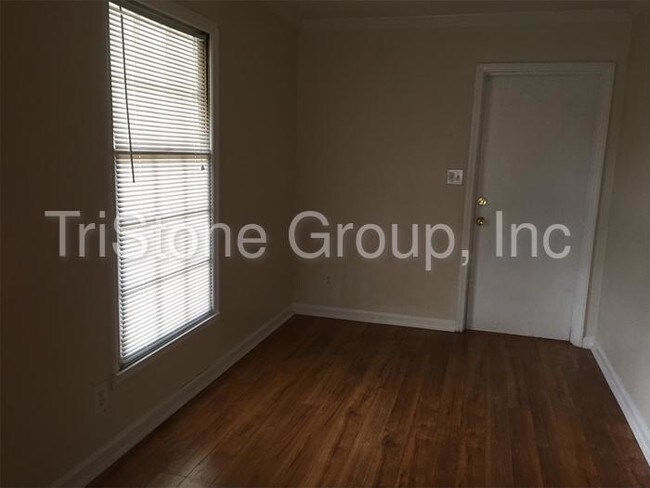 Foto del edificio - 8031 Country Oaks Rd