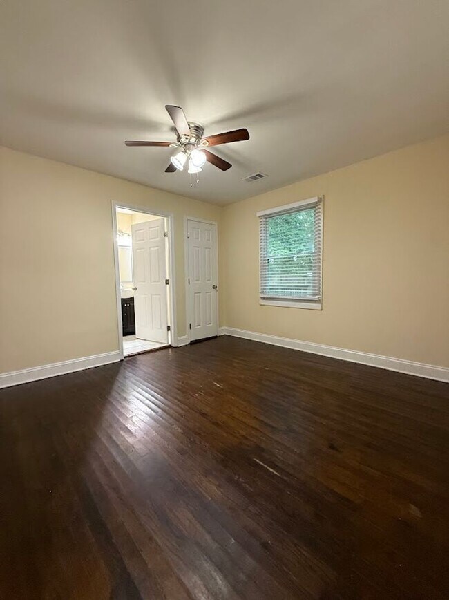 Foto del edificio - 3 bed 2 bath in Atlanta!
