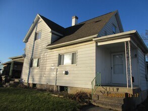 Building Photo - 3235 S Harrison St