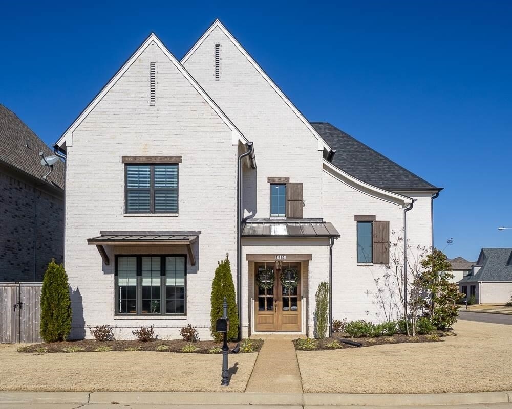 Foto principal - 10440 Emmas Cir S