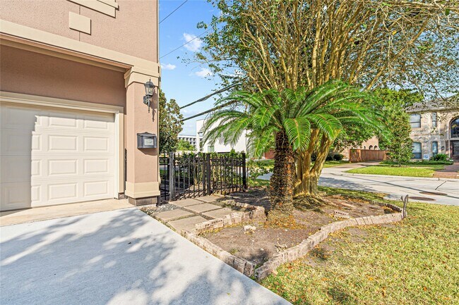 Foto del edificio - 112 White Dr