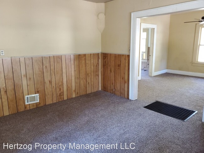 Building Photo - 2 br, 1 bath House - 212 N 8th