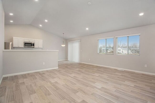 Building Photo - 2205 Macatawa Ln