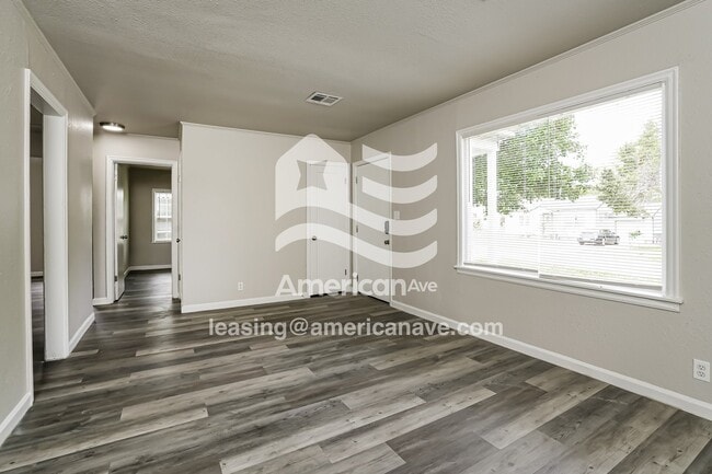 Foto del edificio - 1631 N Columbia Pl