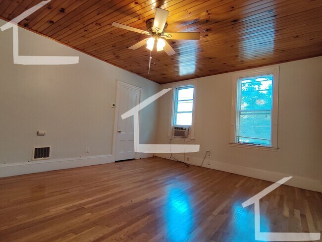 Foto del edificio - 230 Cypress St #1A Brookline MA 02445