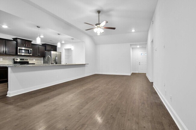 Foto del edificio - Pet Friendly Three Bedroom!