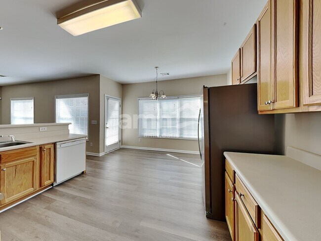 Building Photo - 49 Freeman Forest Dr