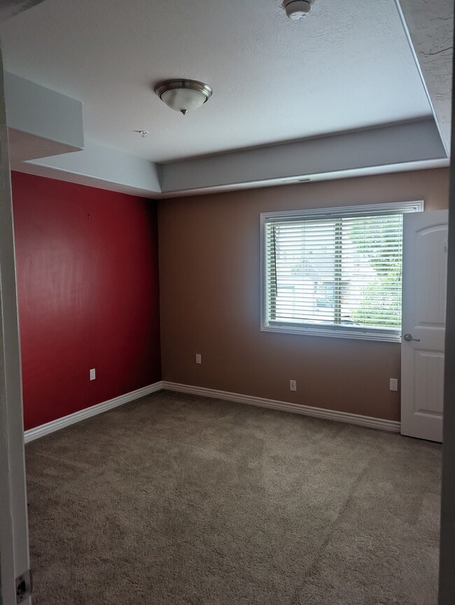 Building Photo - 1235 E Wolf Hollow Ln