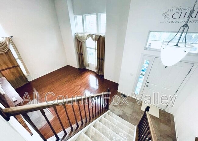 Building Photo - 459 Grosvenor Ln