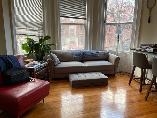 Building Photo - 335 Beacon St