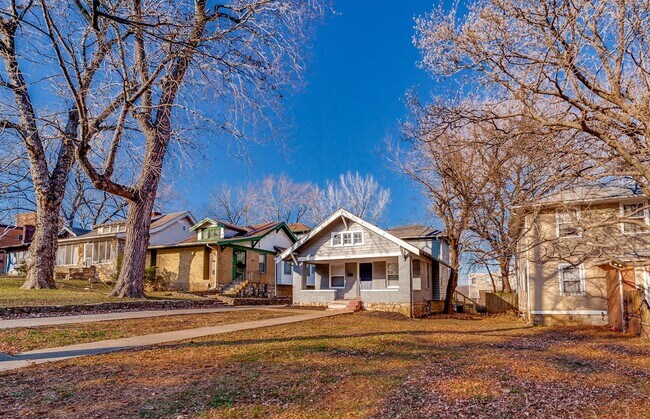 Foto del edificio - SEE IT NOW: Beautiful 3-Bedroom Home with ...