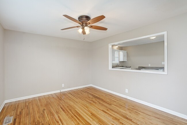 Building Photo - 121 Highland Dr