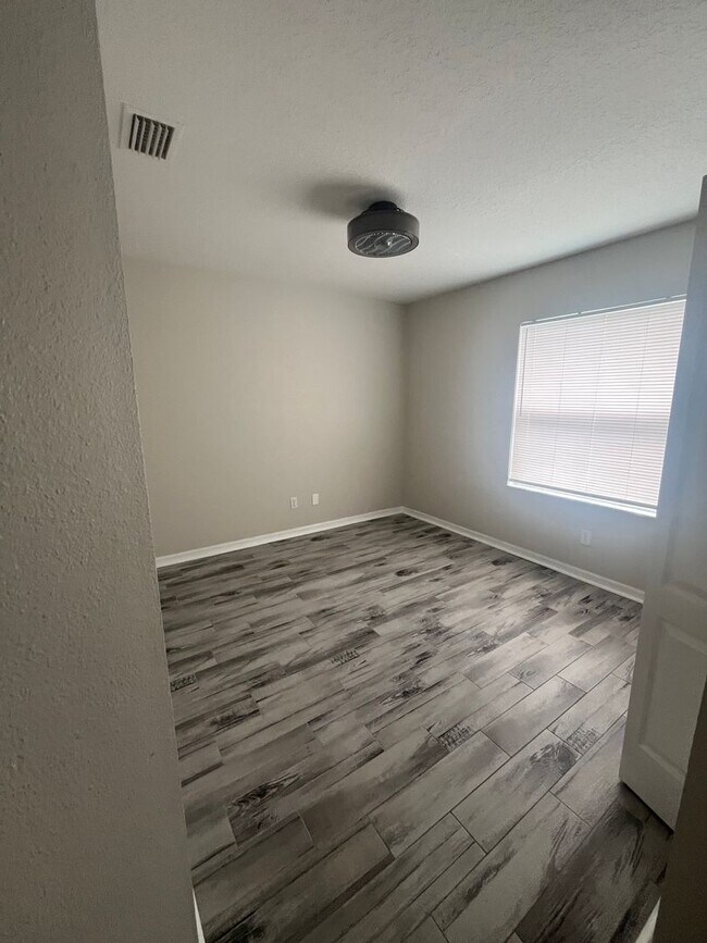 Foto del edificio - Nice 3 Bedroom 2 Bath Fenced in yard!