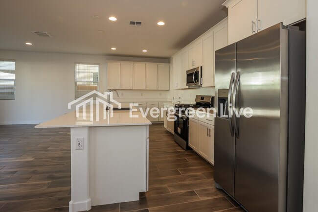 Building Photo - Hestia