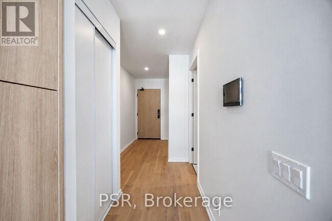 Building Photo - 109 Erskine Ave