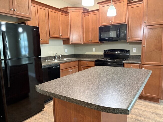 Foto del edificio - 2206 Cedarbrook Ct