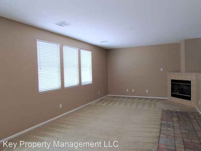 Building Photo - 4 br, 2.5 bath House - 10865 Wallflower Ave