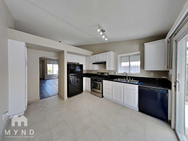 Building Photo - 3829 Intermezzo Way