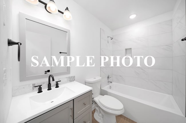 Interior Photo - Alder Ridge
