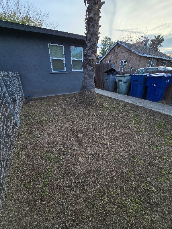 Foto del edificio - 1608 E Yale Ave