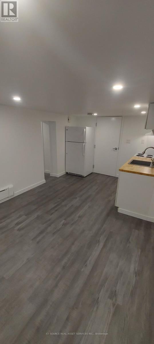 Photo du bâtiment - 74 Burnaby Blvd