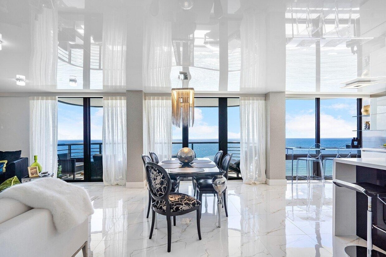 Primary Photo - 250 S Ocean Blvd