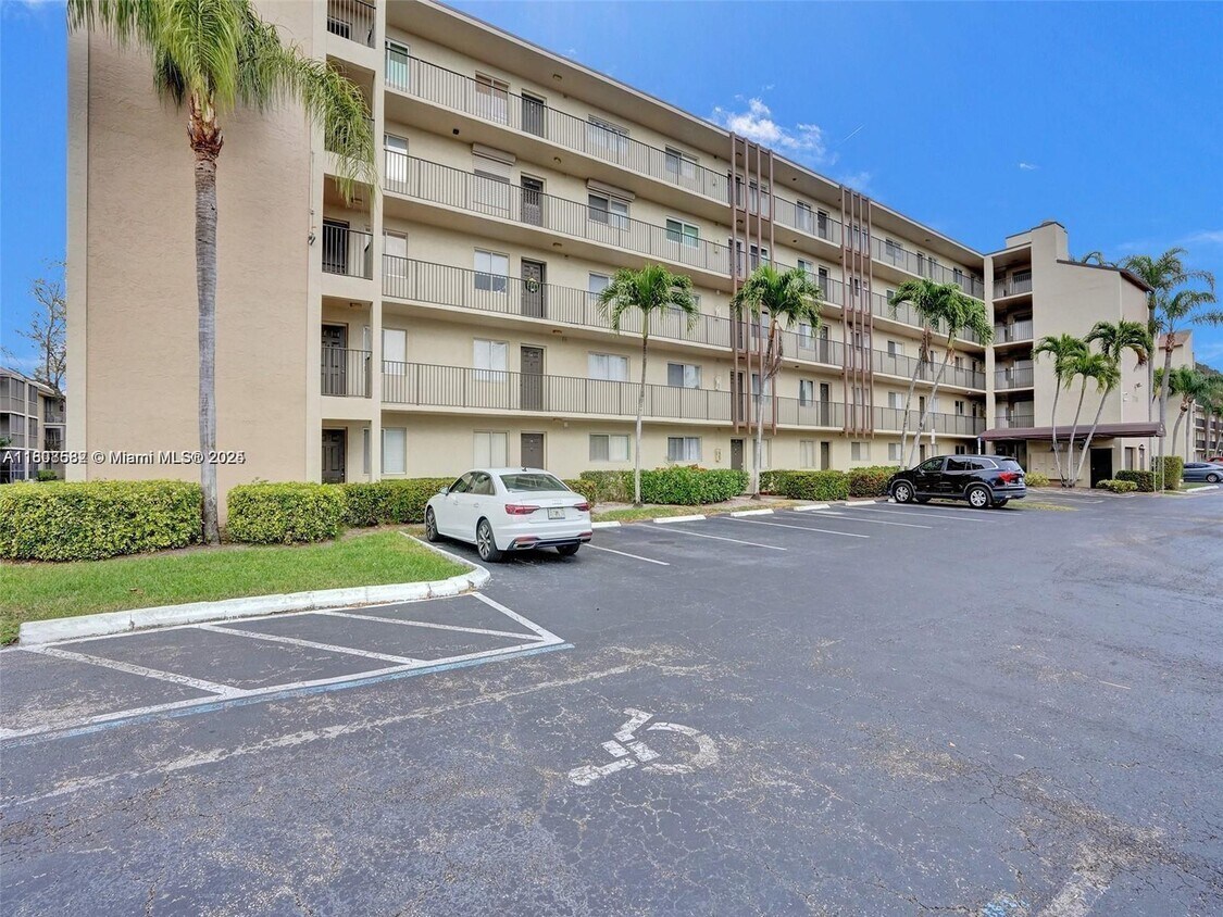 Primary Photo - 7740 NW 50th St