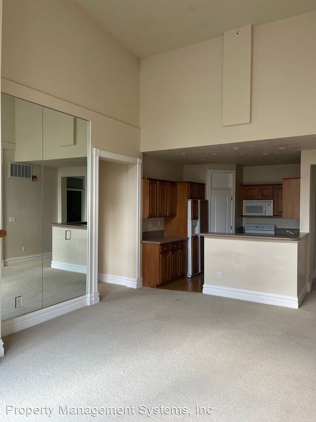 Foto del edificio - 2 br, 2 bath House - 150 S 300 E #403