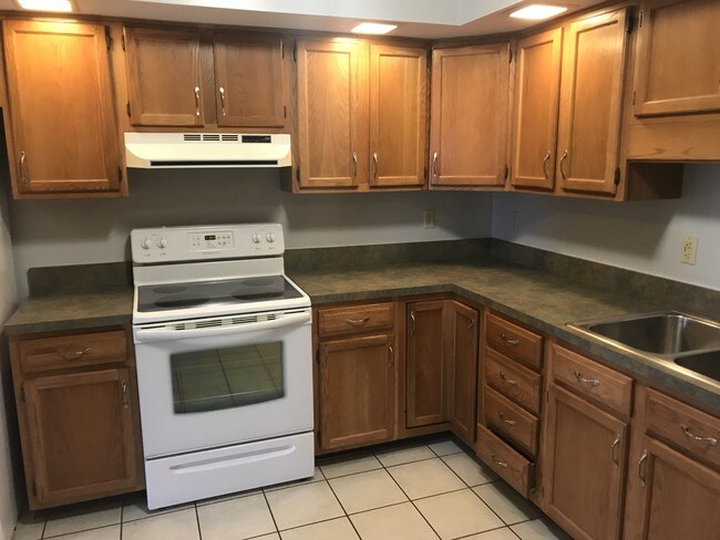 Kitchen - 5390 Big Tyler Rd