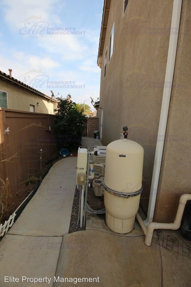 Building Photo - 3 br, 2.5 bath House - 17831 Corte Soledad
