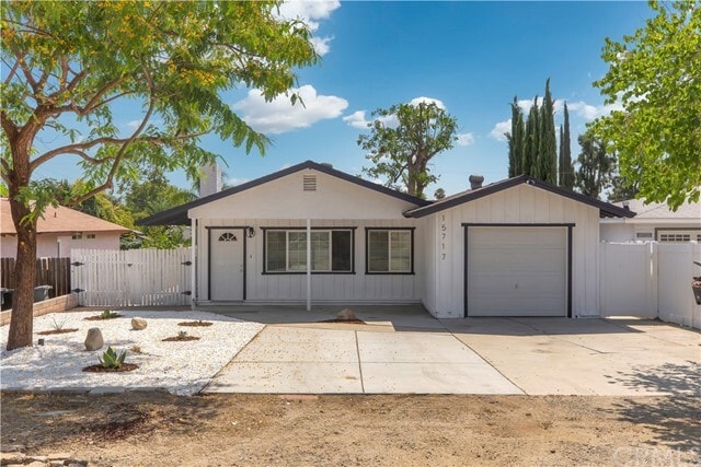 Building Photo - 15717 Monterey Ave