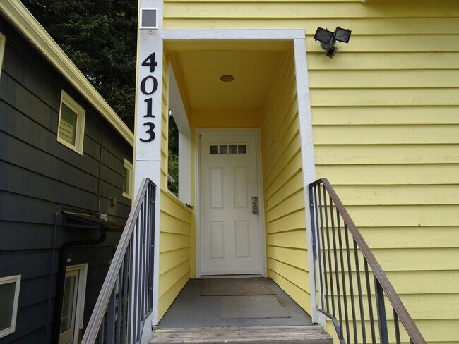 Foto del edificio - Captivating Contemporary Home in Columbia ...