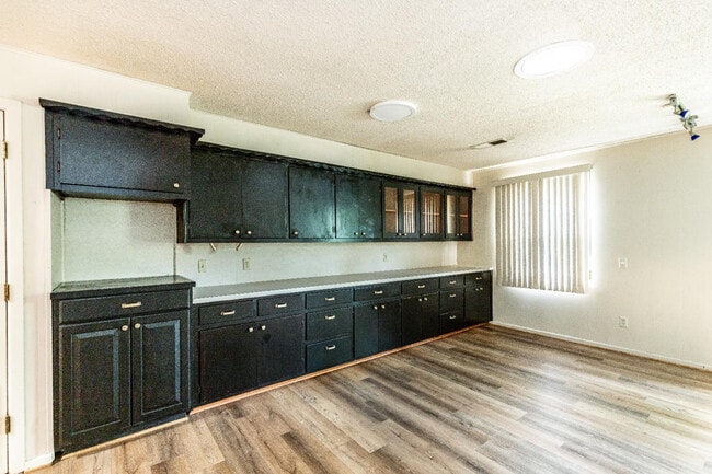 Building Photo - 2513 26th St