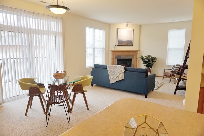 2BR, 2BA - Aspen Hill Apartment Homes