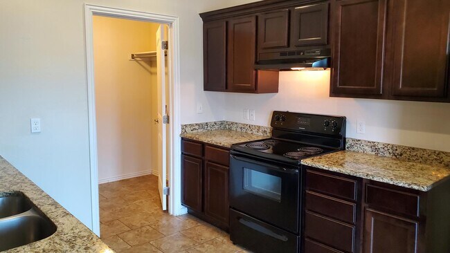 Foto del edificio - 3621 Scarlet Ln