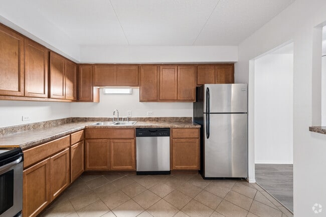 2BR, 2BA - 1,100SF - Kitchen - Woodview Apartments