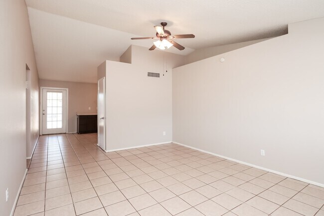 Building Photo - 6529 W Papago St