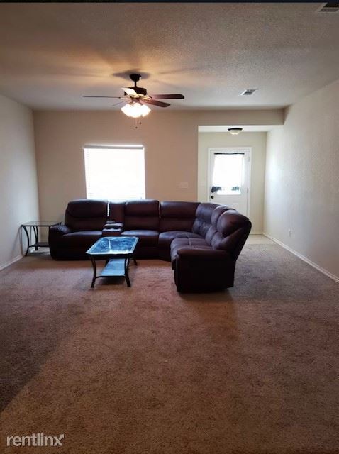 Building Photo - 3 br, 2 bath Townhome - 4713 Harvard Avenue